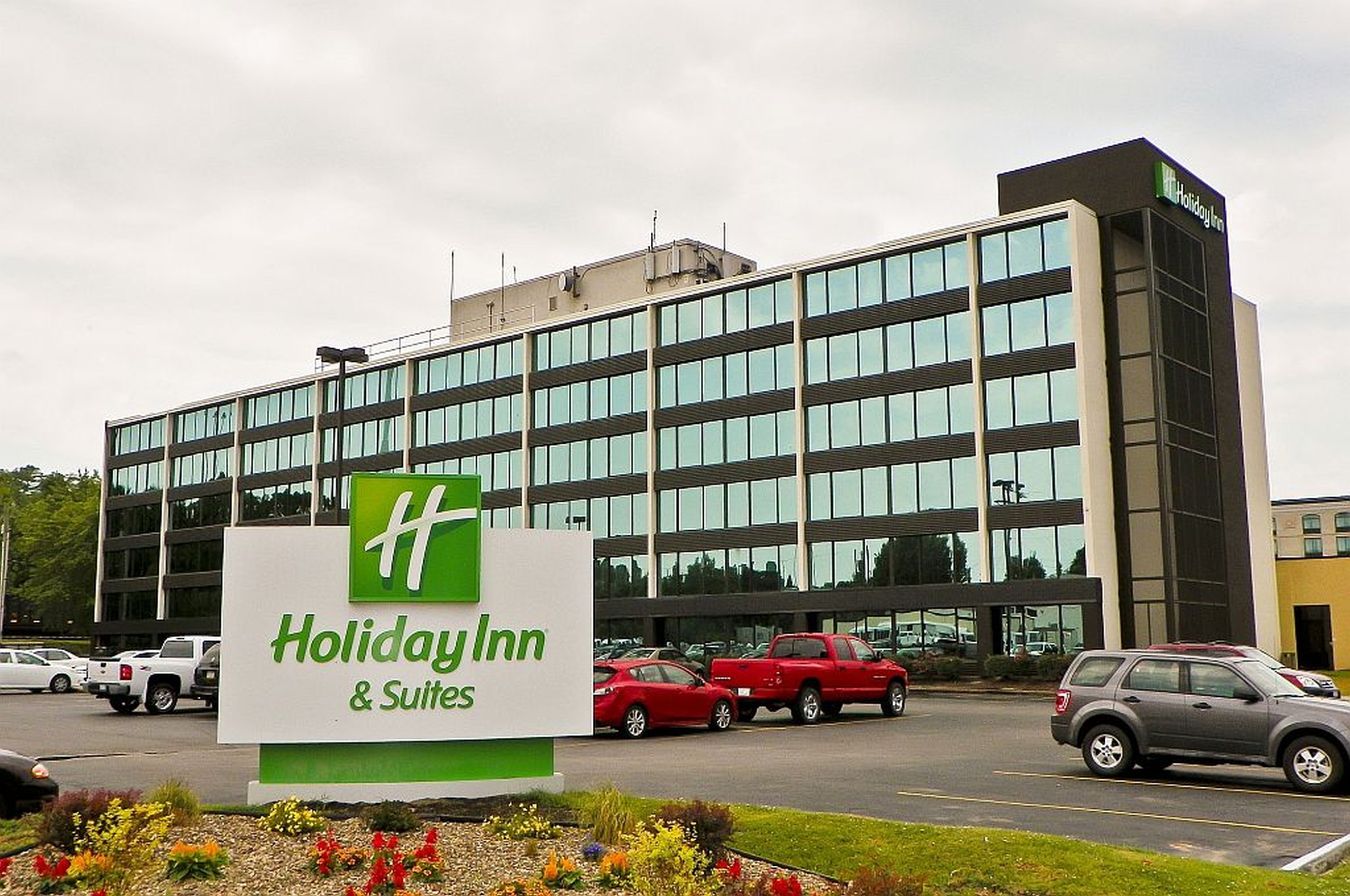 Holiday Inn & Suites Charleston West by IHG 29/32