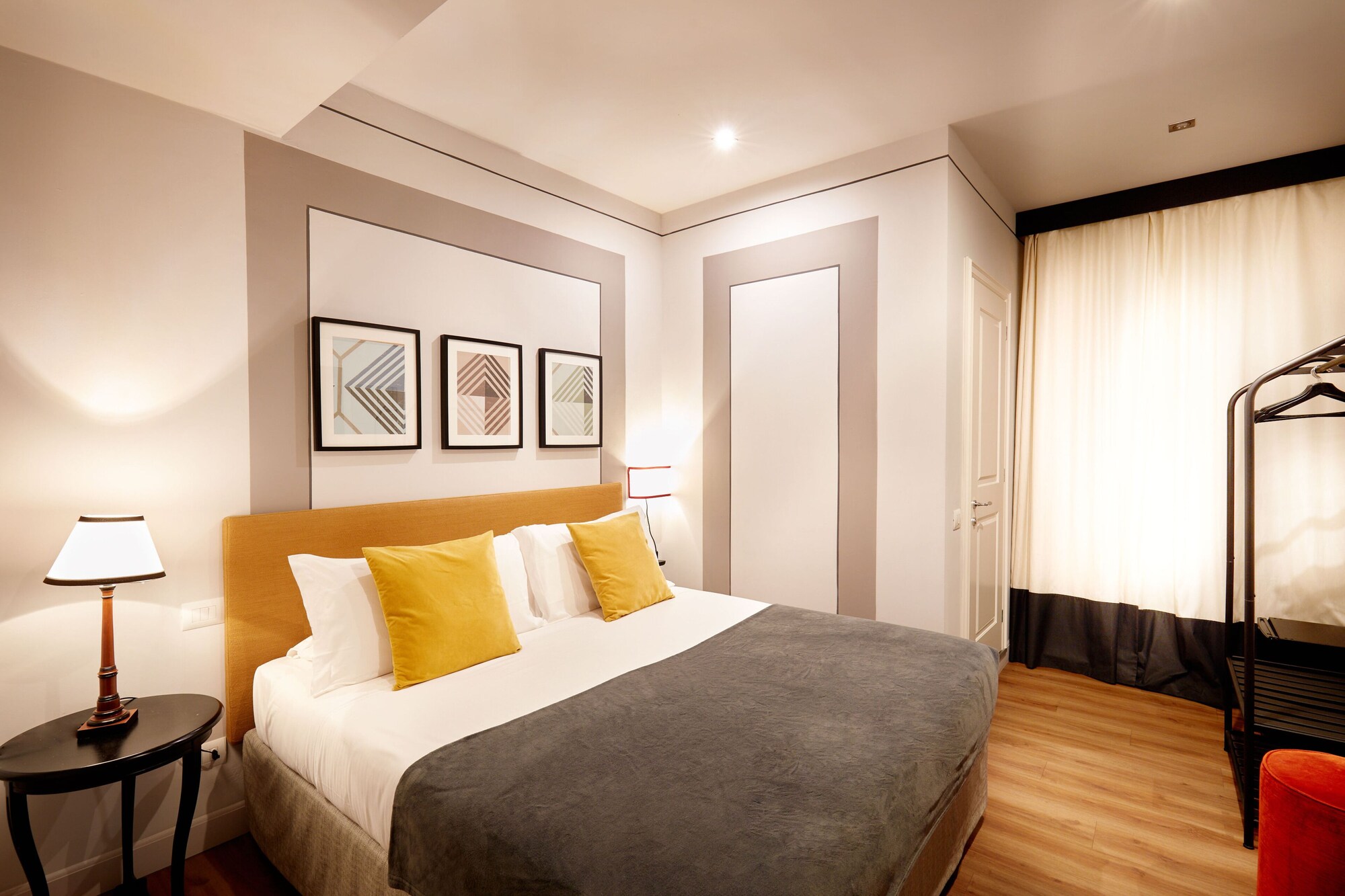 COMFORT, KING BED, STAIR ACCESS ONLY, ALLERGY FRIENDLY