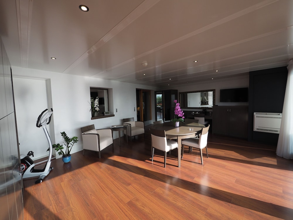 Hotel Real Nyon 42/53