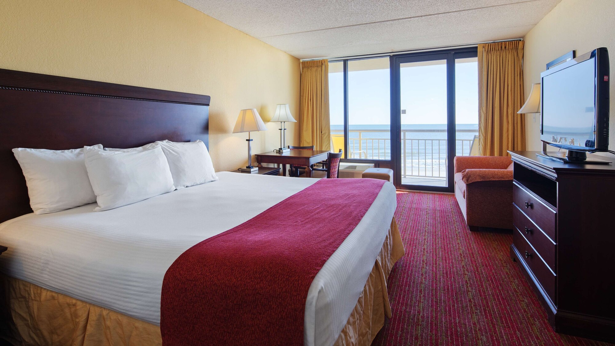 Suite, 2 Queen Beds, Ocean Front, Sofa, Kitchenette