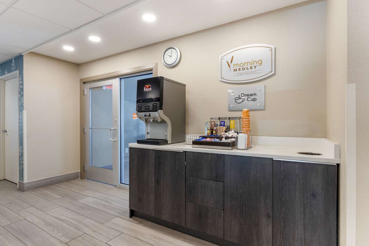 Sleep Inn & Suites Wisconsin Dells - Lake Delton 3/22