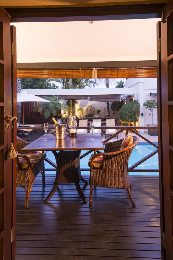 Five Burnham Guesthouse 16/21