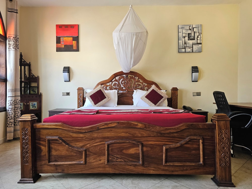 APARTMENT, ANNEX
