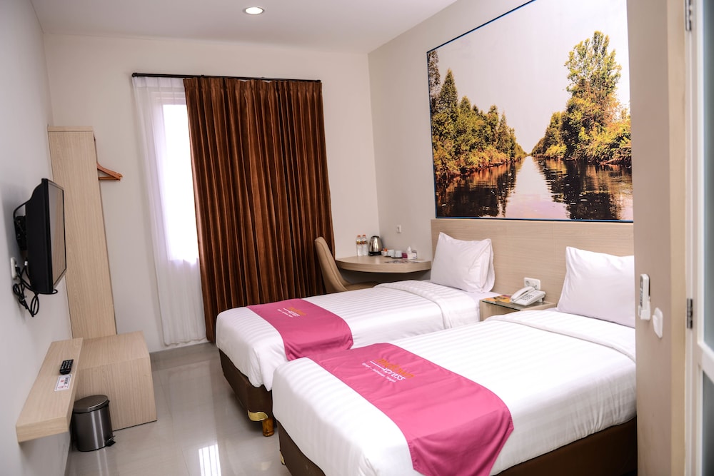 Midtown Xpress Sampit Kalimantan Tengah 16/64