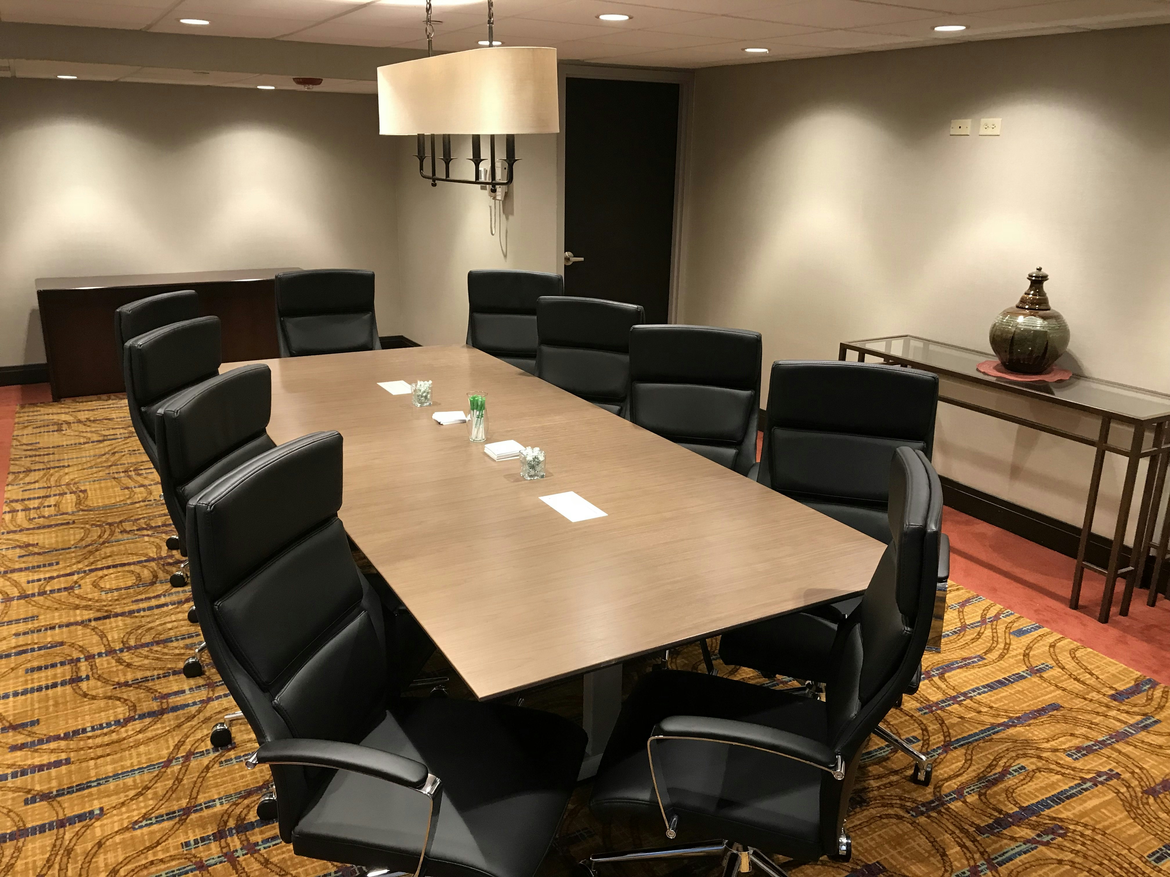 Holiday Inn Hotel & Suites Chicago-Carol Stream(Wheaton) 69/76