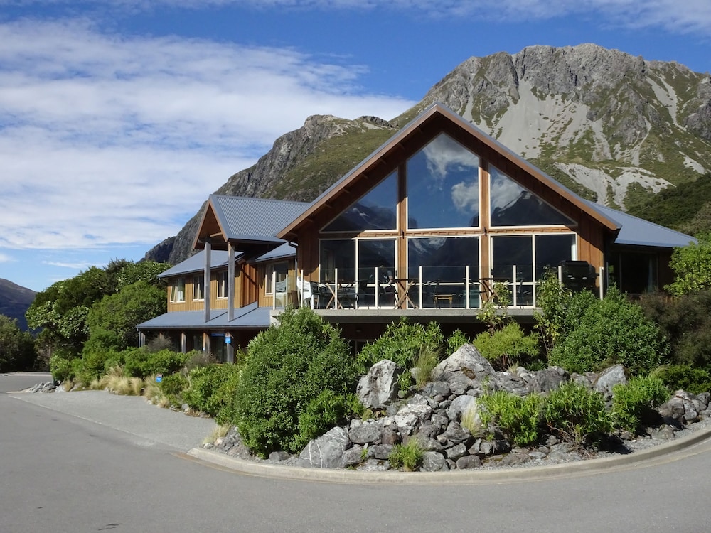 Aoraki Mount Cook Alpine Lodge 3/50