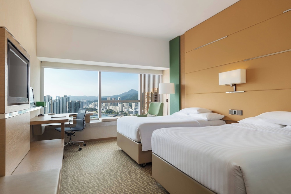 room, 2 double beds, city view
