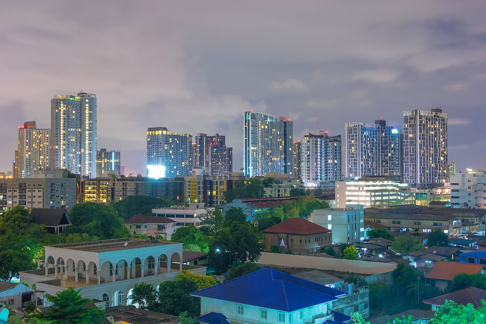 Chateau de Sukhumvit 49/52