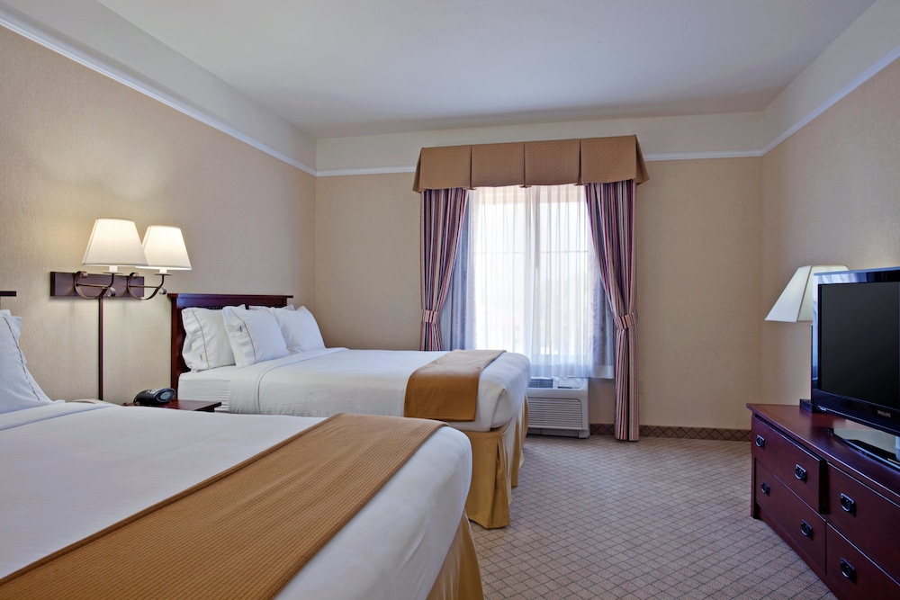 Holiday Inn Express Hotel Suites San Dimas 13/54