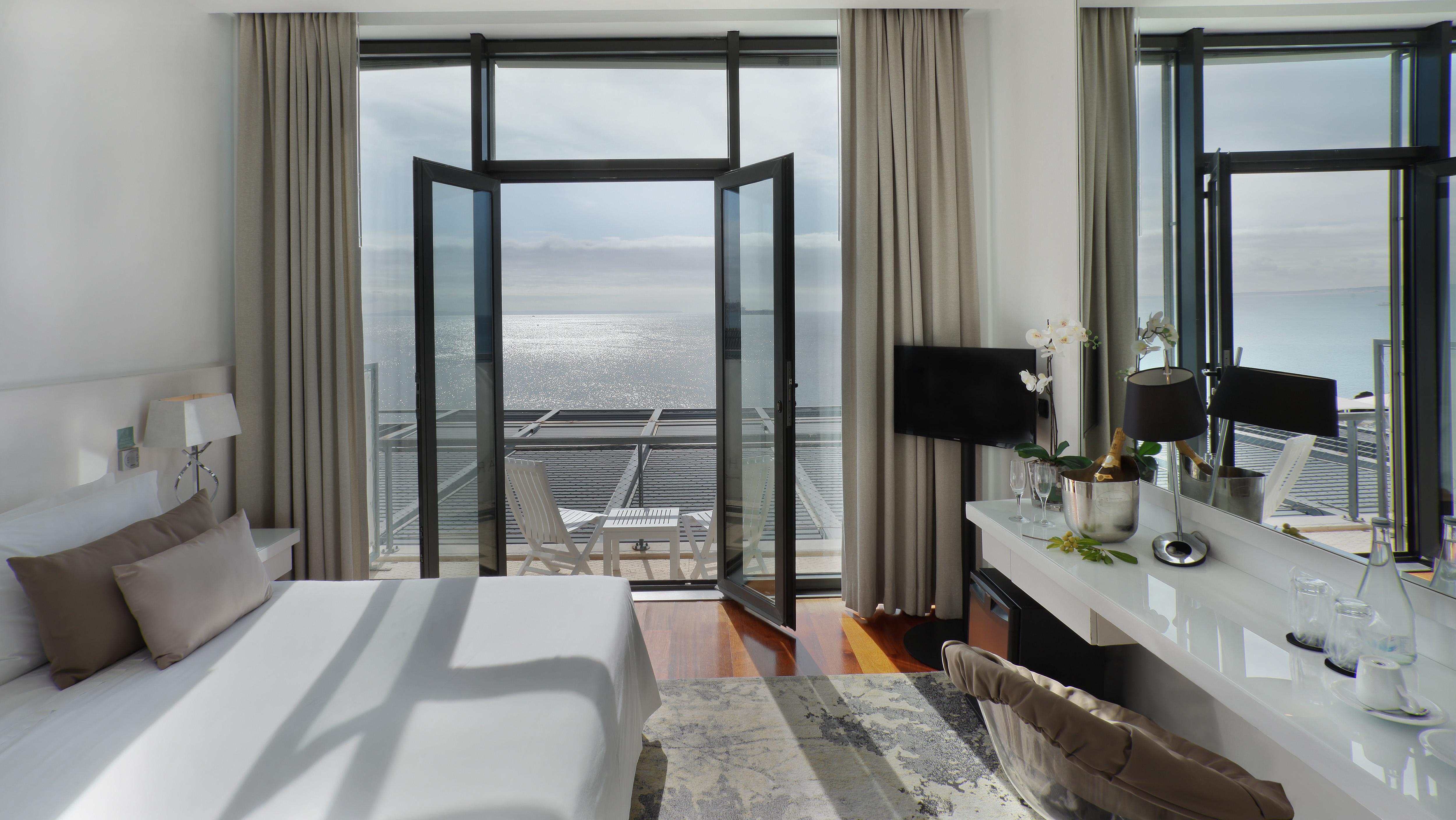 Romantic, Double Bed
