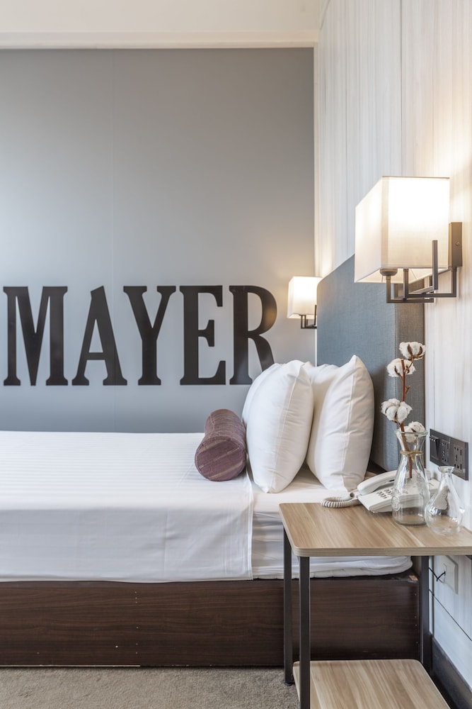 Mayer Inn 31/66