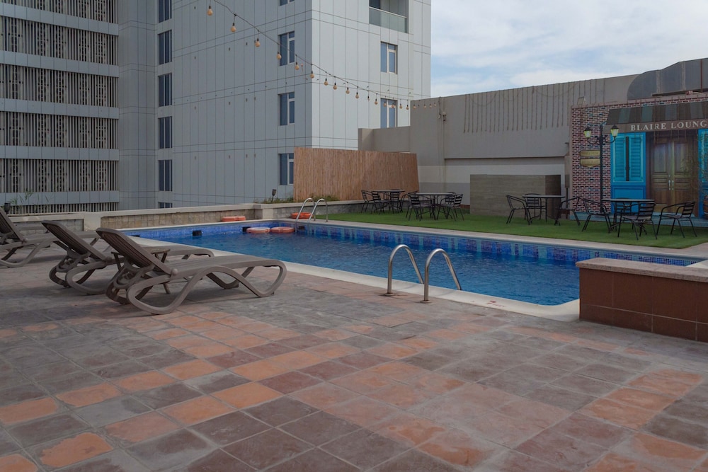 Blaire Executive Suites 47/58