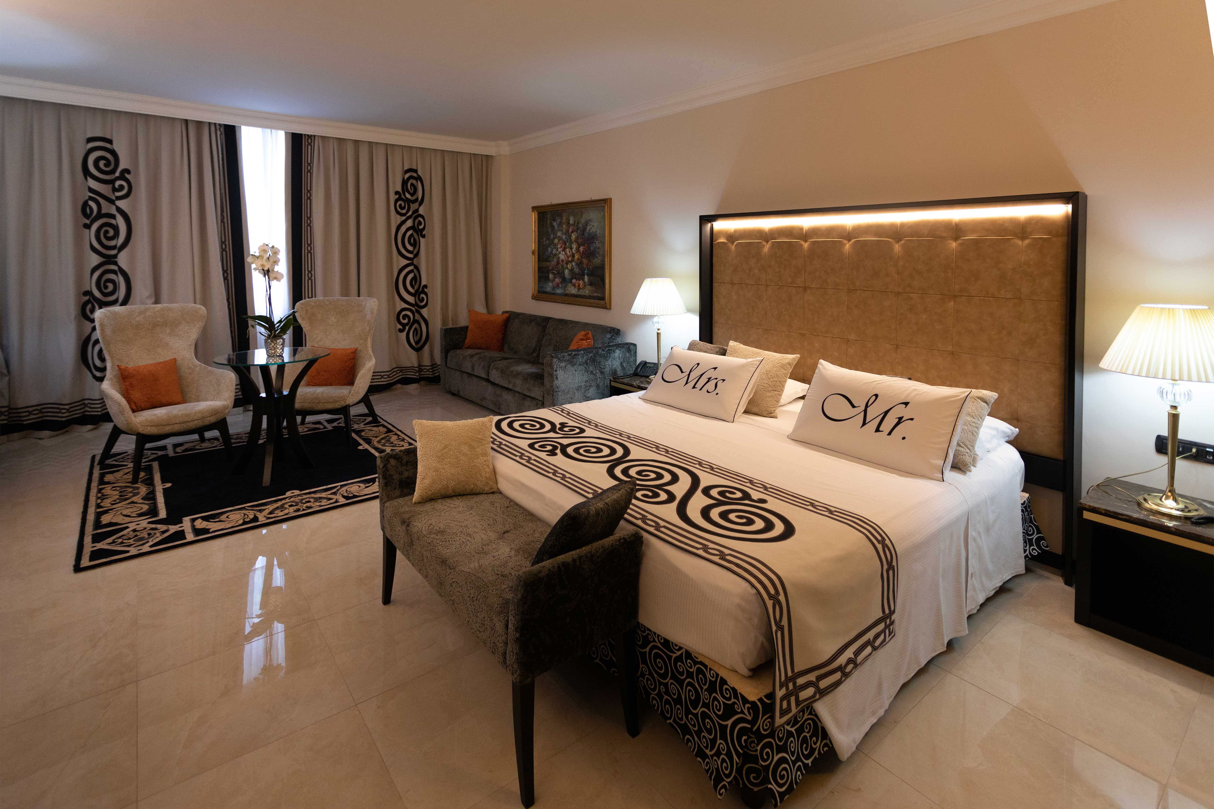 Deluxe, Double Bed