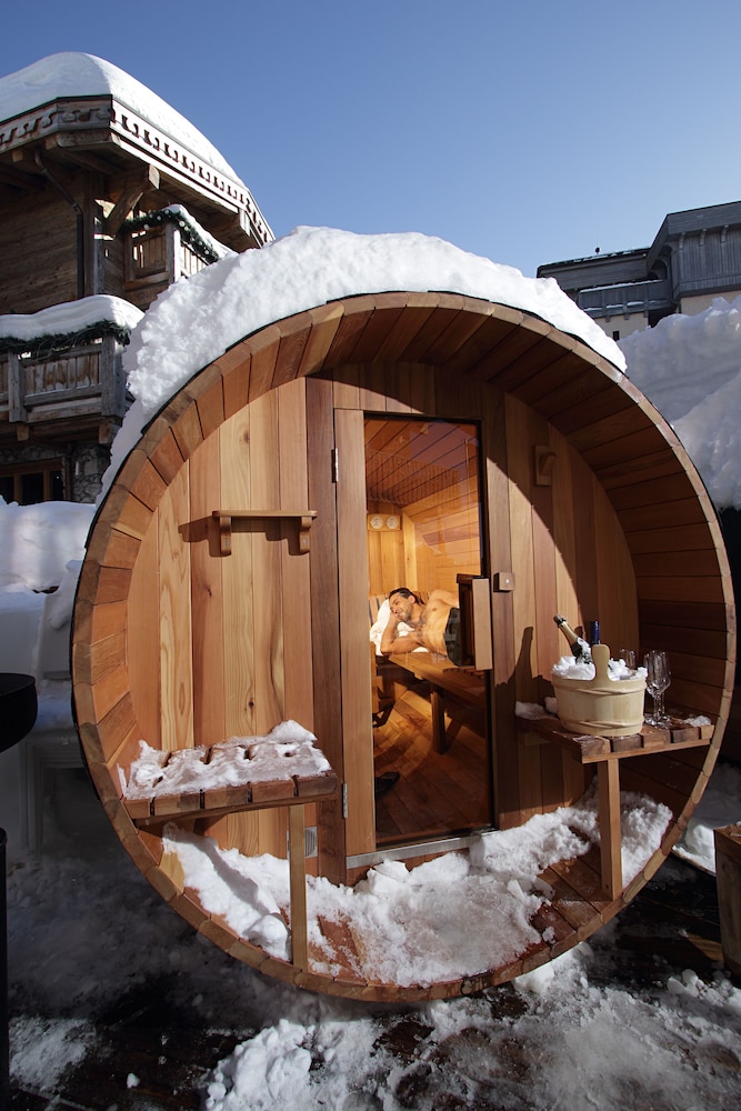 Snow Lodge Boutique Hotel 36/70