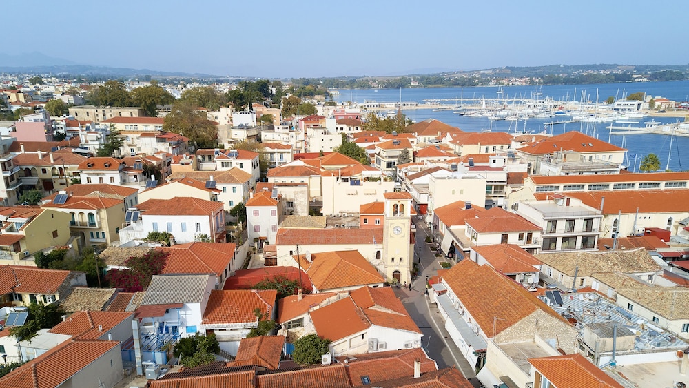 Dioni Boutique Hotel 40/45