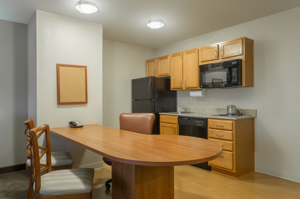 Candlewood Suites Nogales 56/64