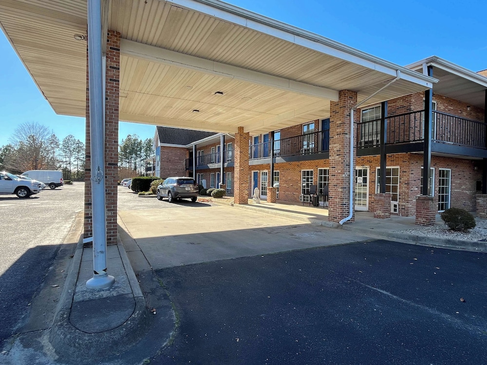 Motel6 Bracey, VA - I-85 26/32