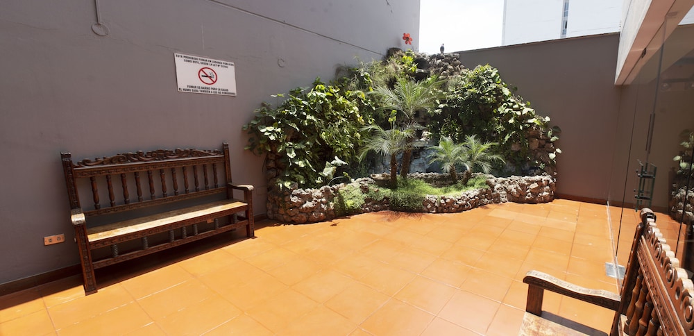 Hotel Carrera Ex Thunderbird Hotels Carrera 33/64
