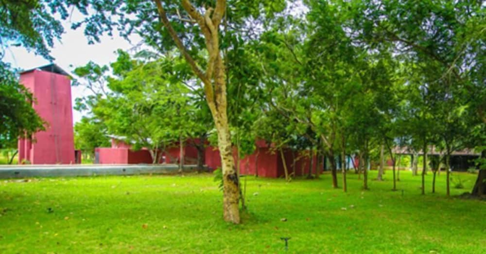 Mankada Resort 10/13