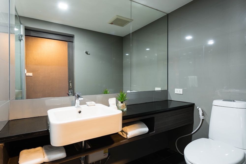 Fyn Hotel Bangkok 48/49