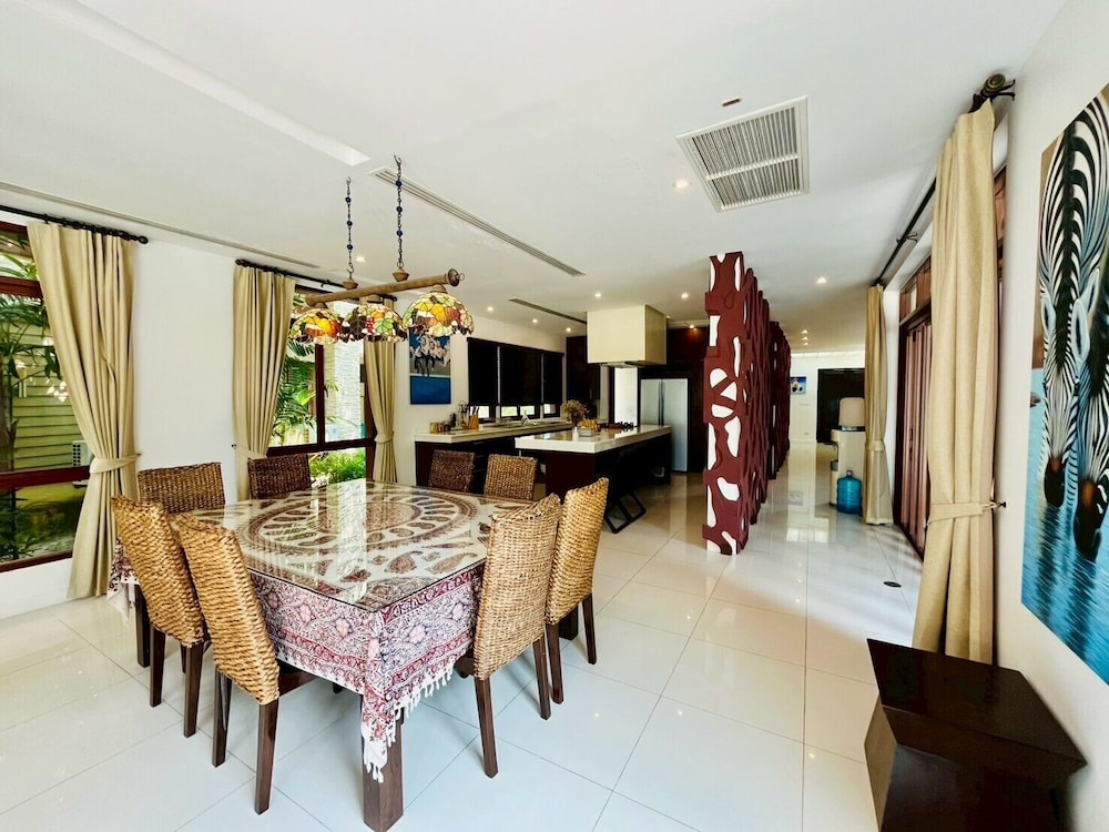 Amatapura Beach Villa 12 44/57