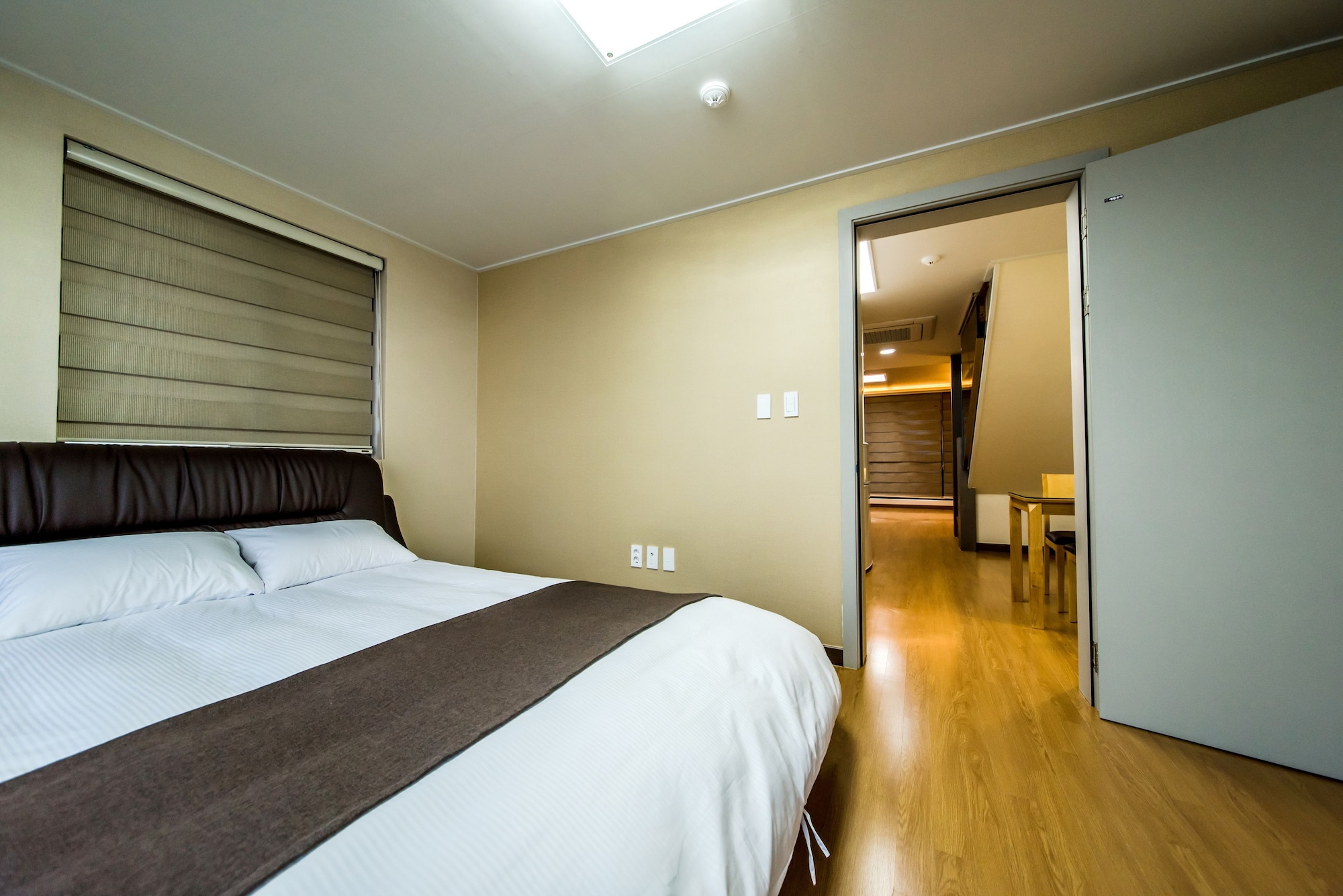 2 BEDROOMS, DUPLEX