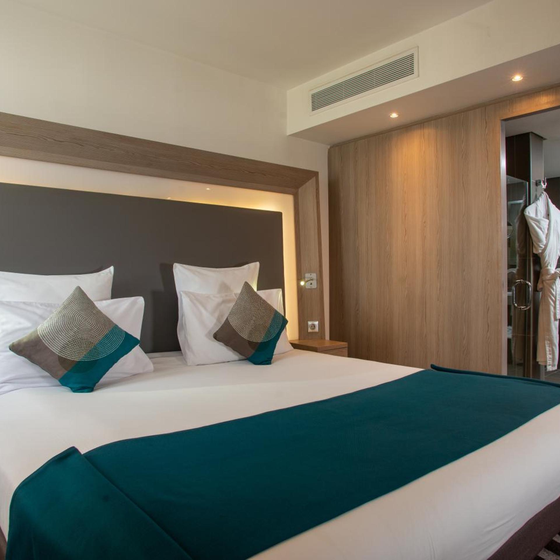 جناح سوبيريور بسرير مزدوج، Novotel Cairo Airport 4/10