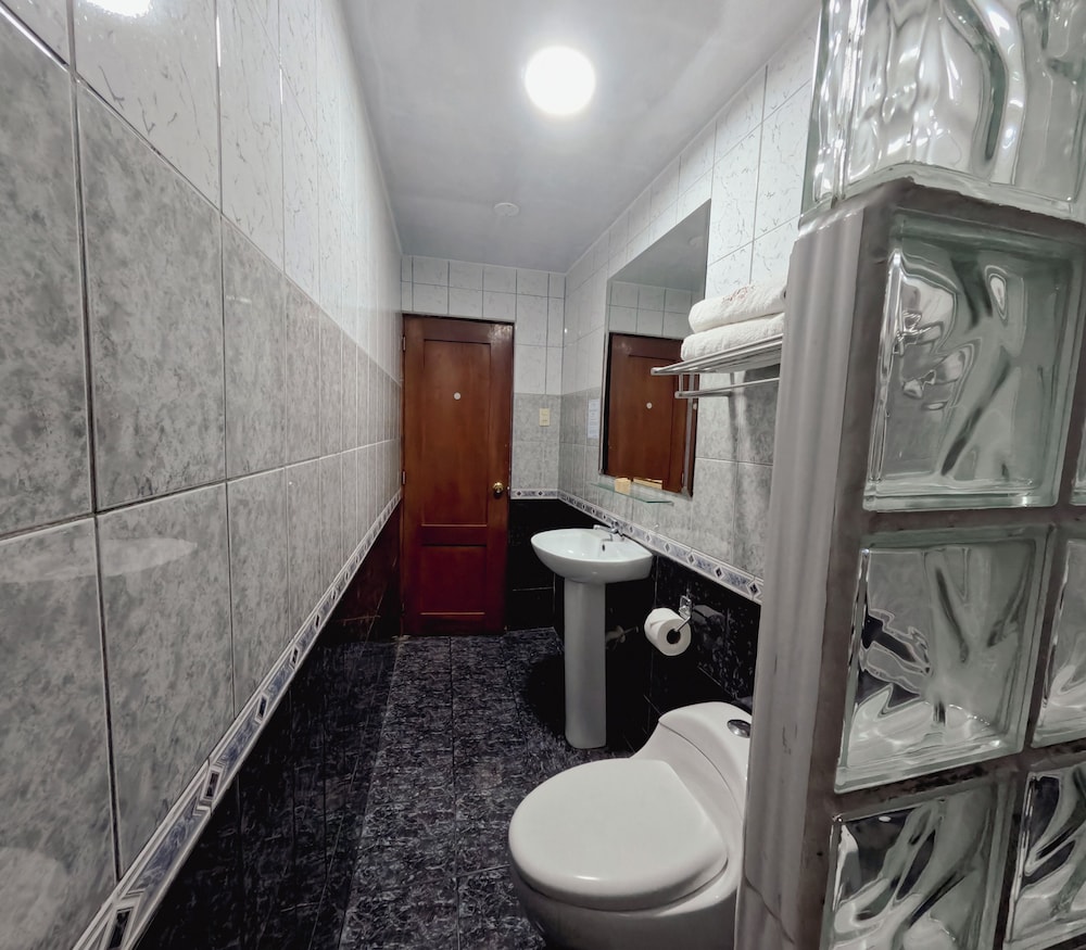 Asturias Inn 49/50