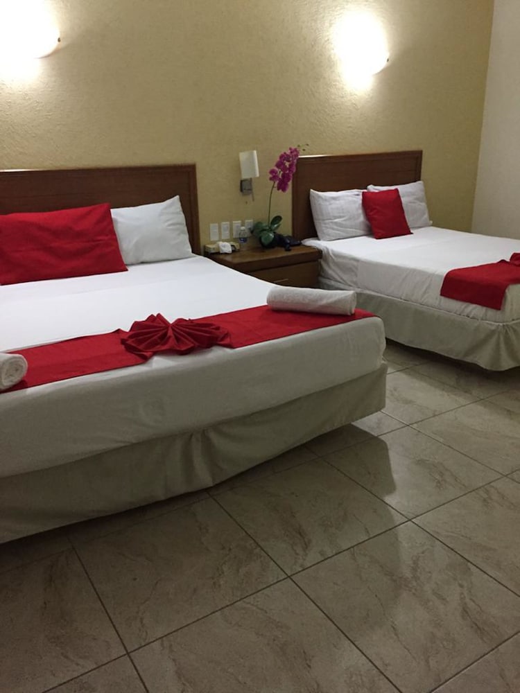 Hotel Js 7/43
