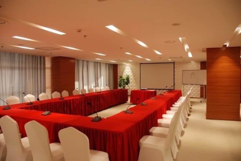 Premium Hotel 53/59