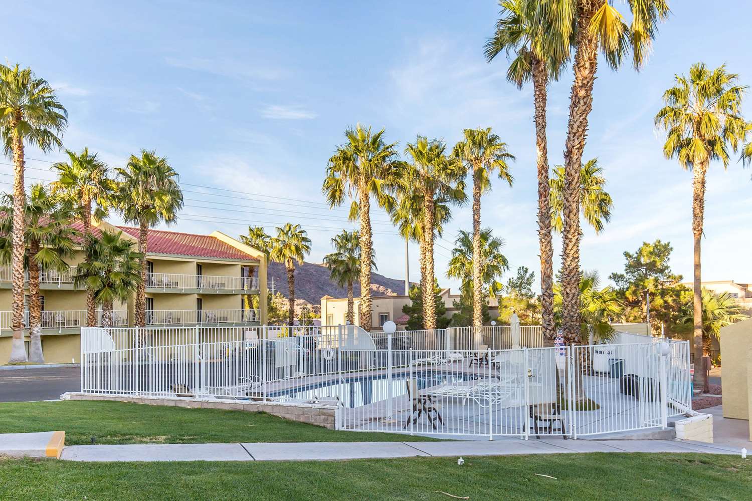 Lake Mead Inn 12/12