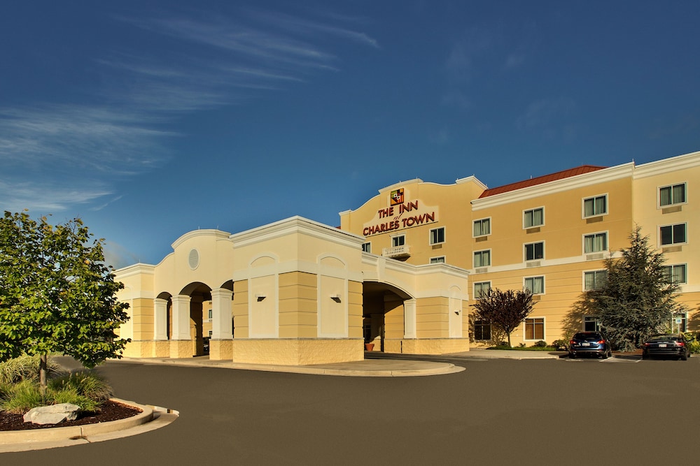 The Inn at Charles Town 3/49