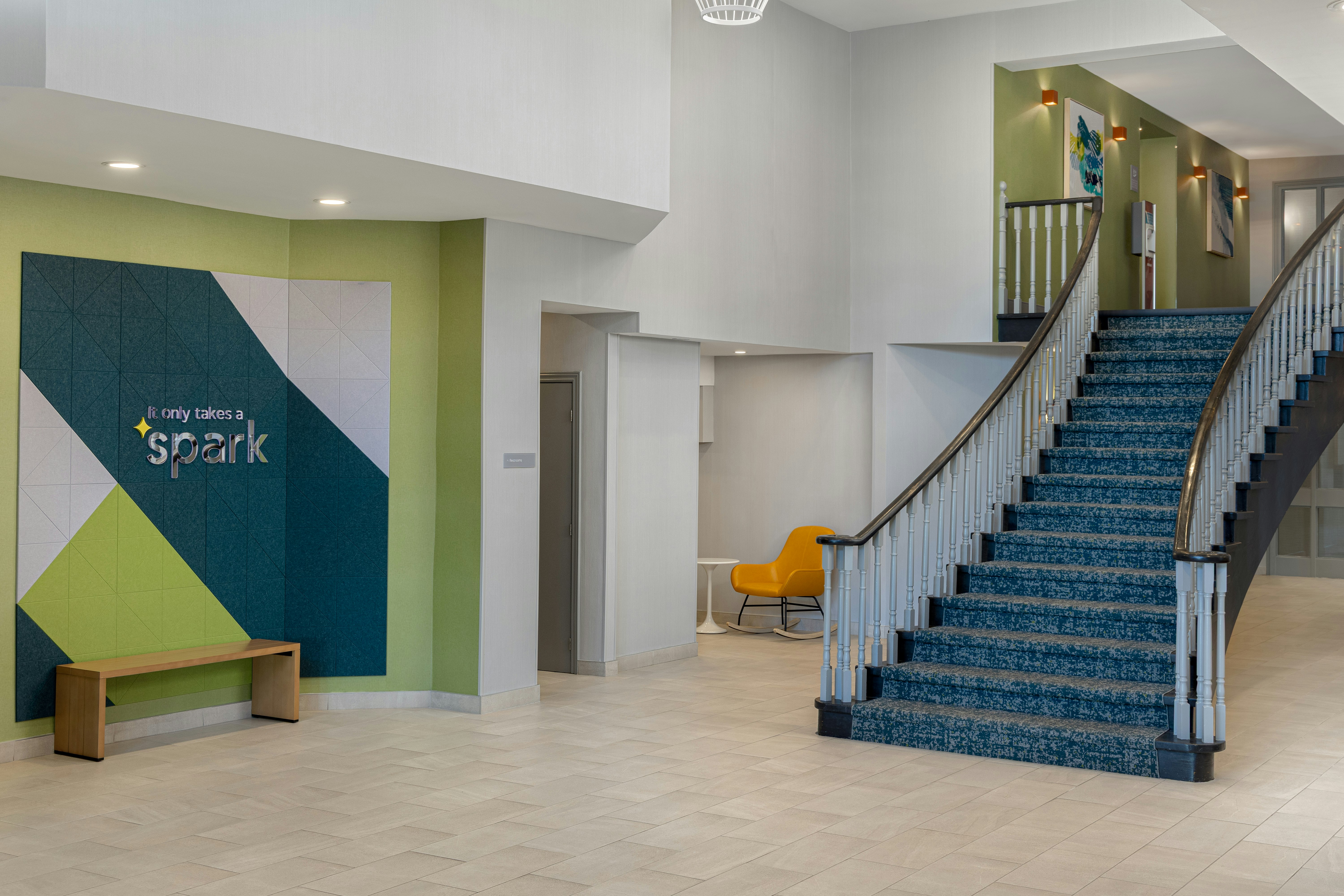 Spark by Hilton Toronto Mississauga 16/18