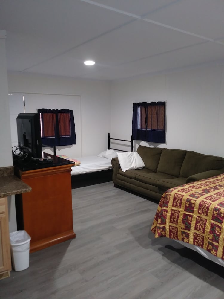 Aqua View Motel 34/55