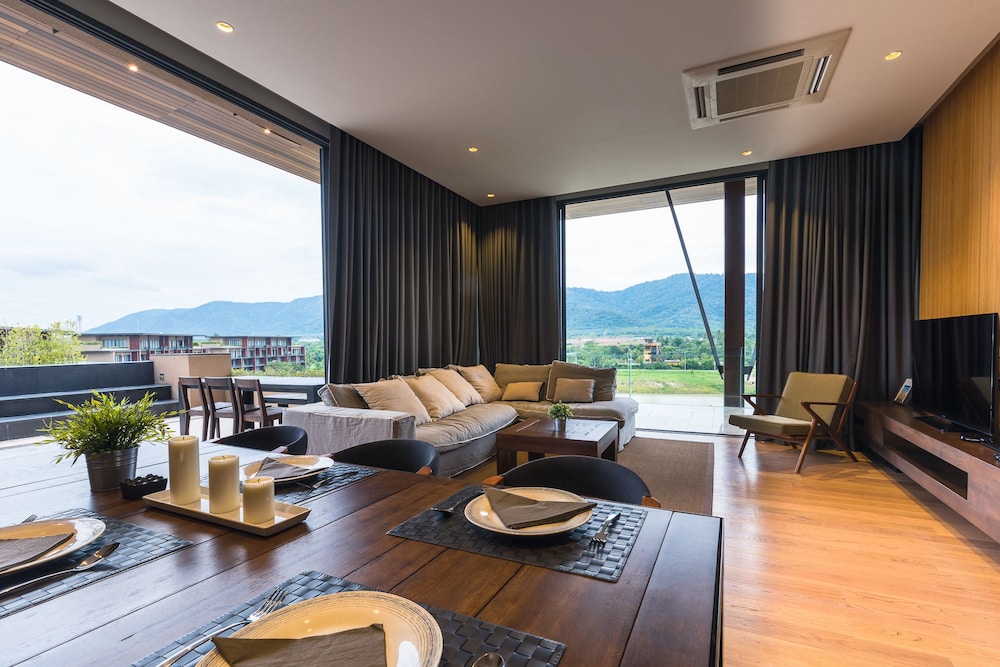 Atta Lakeside Resort Suite 58/81