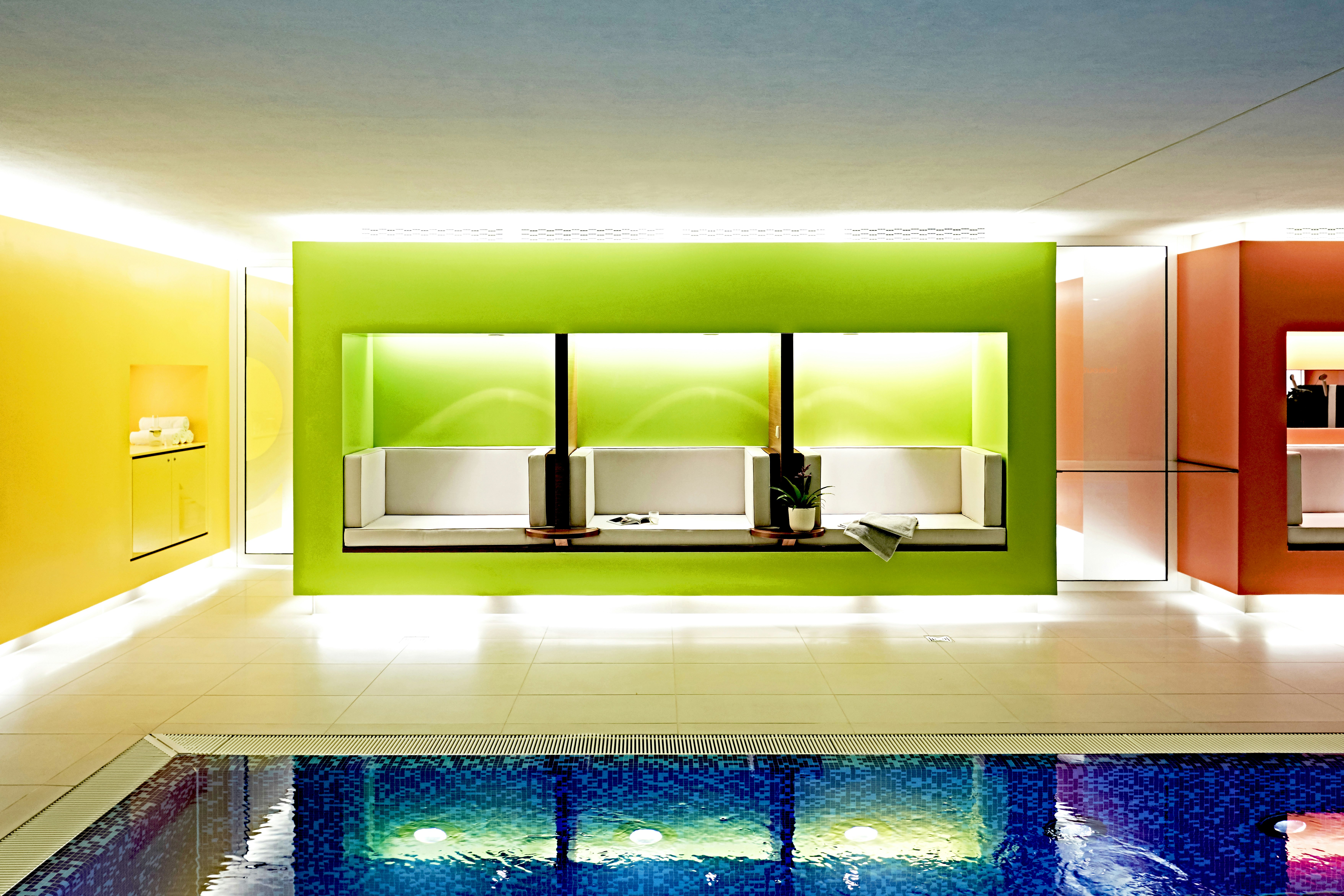 Side Hotel 34/57