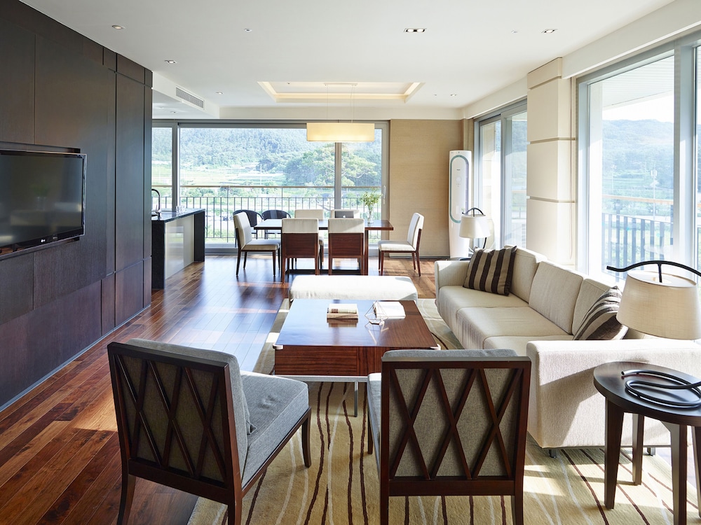 The Suites Hotel Namwon 43/75