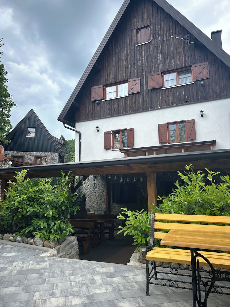 Rustic Lodge Plitvice 4/47
