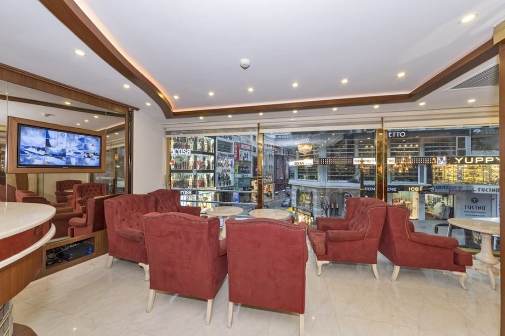 Marcello Hotel 48/65
