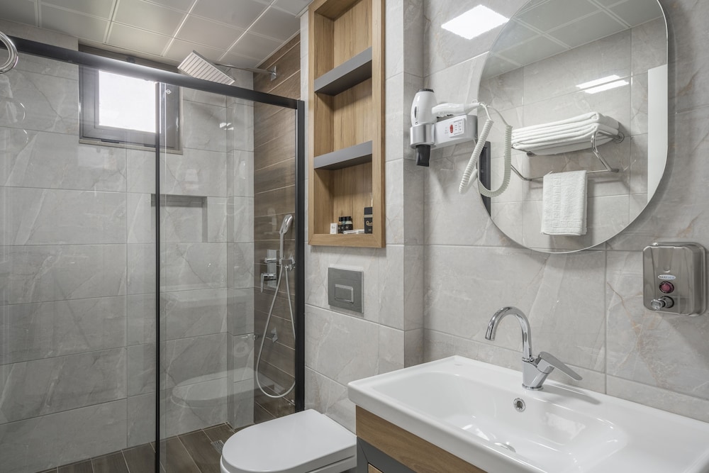 Quality Gold Suite Hotel 46/50