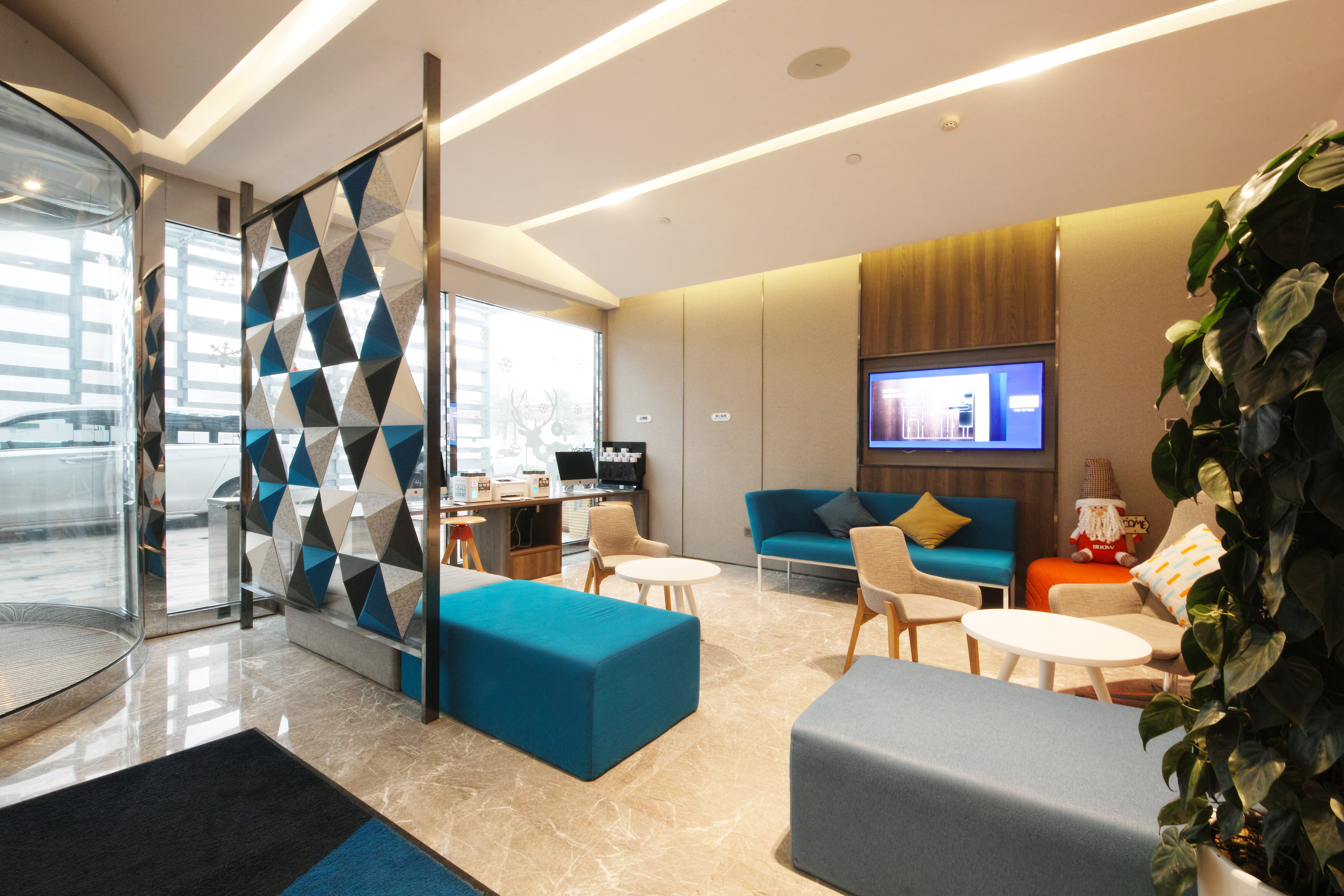 HOLIDAY INN EXPRESS HEFEI SHUSHAN 15/34