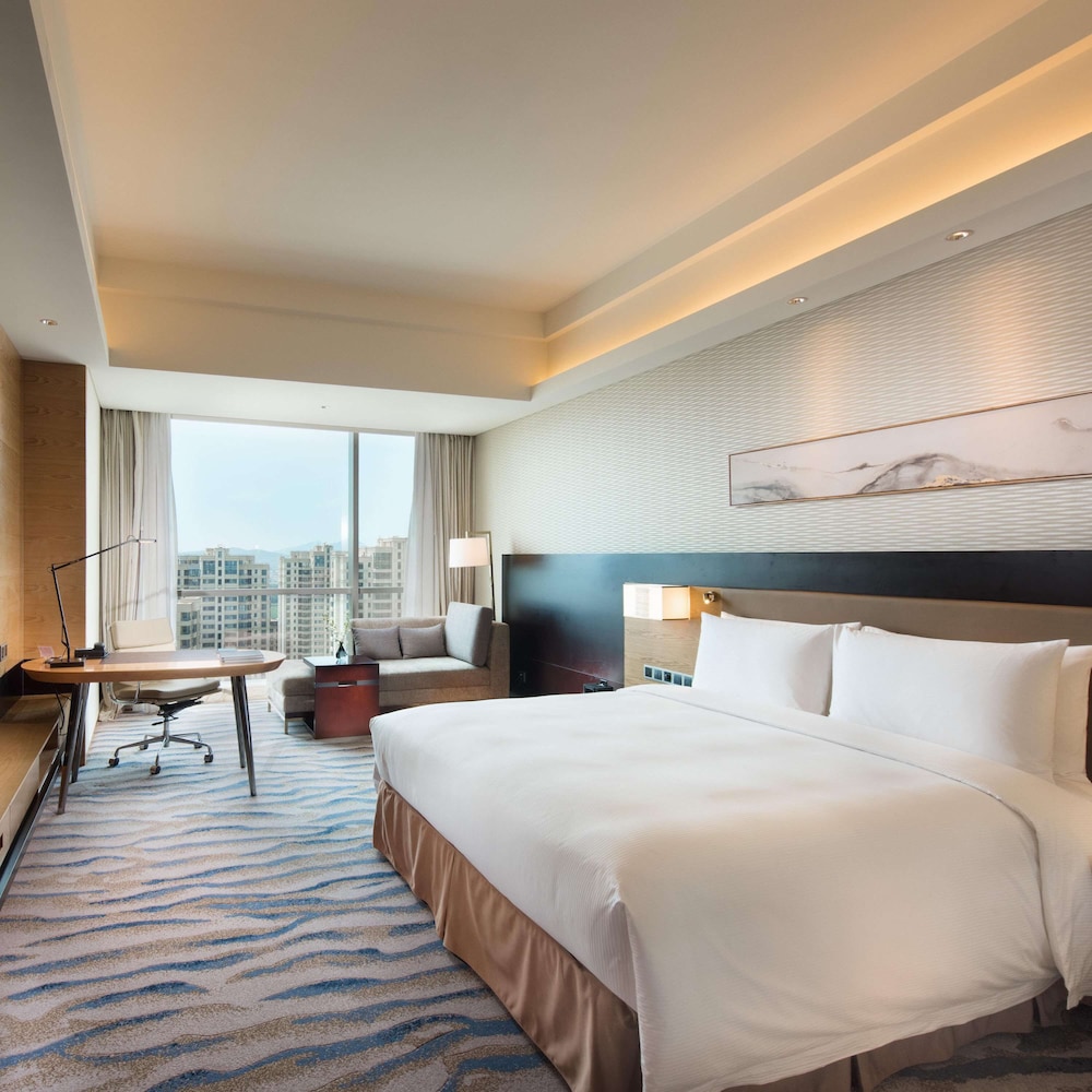 Hilton Yantai Golden Coast 12/64