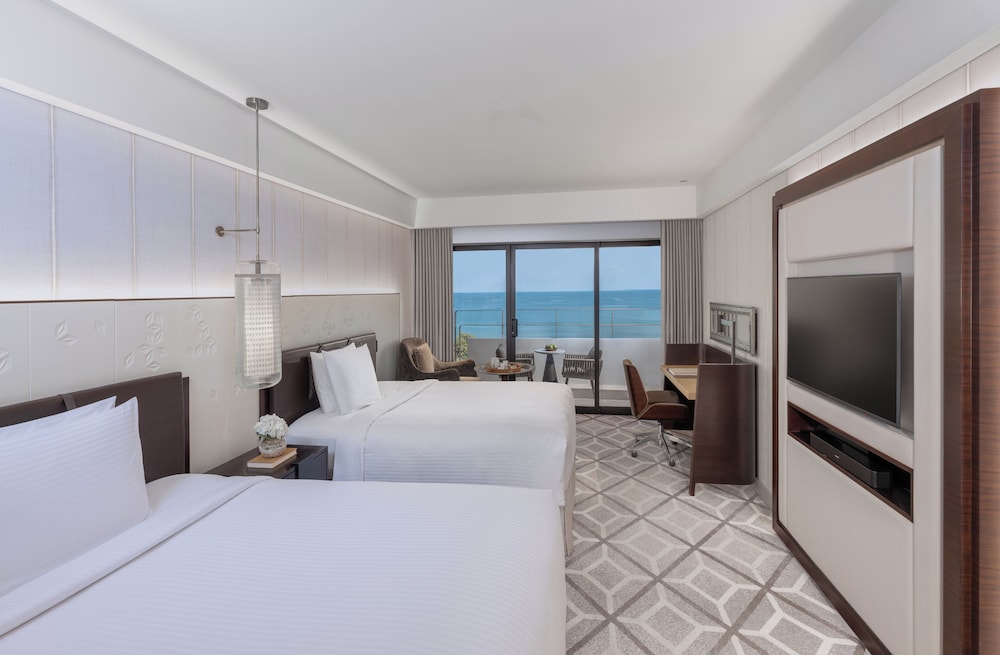Room, 2 Queen Beds, Sunset View, Balcony, Lounge Access
