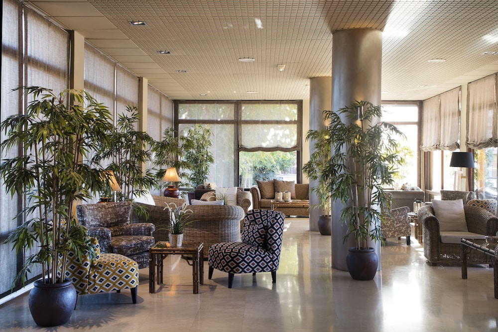 Luna Club Yoga & Spa Hotel 61/66