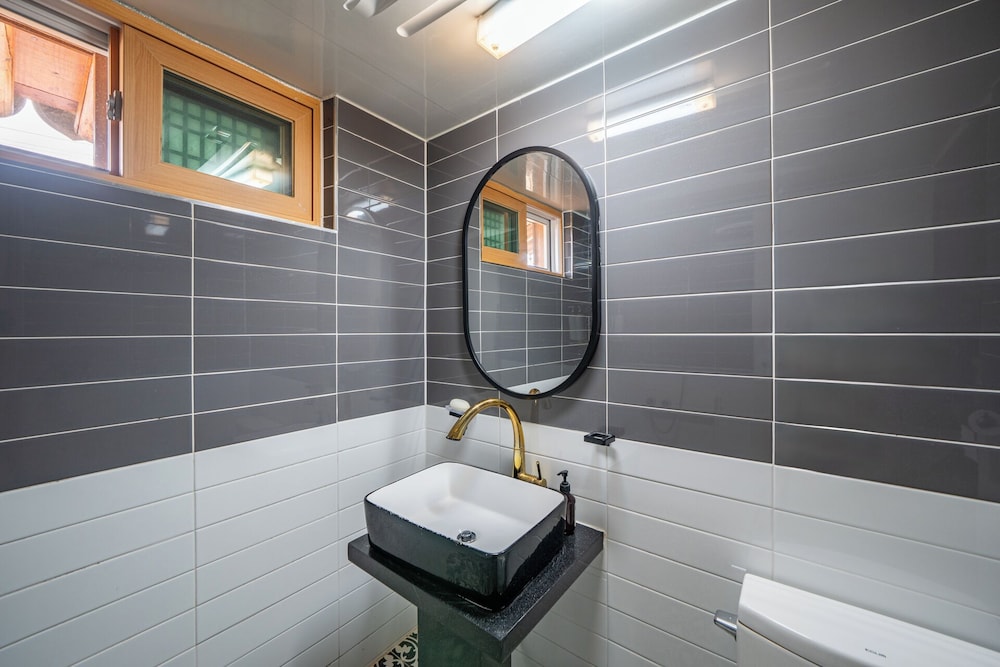 Gyeongju West Namsan Hanok Pension 44/50