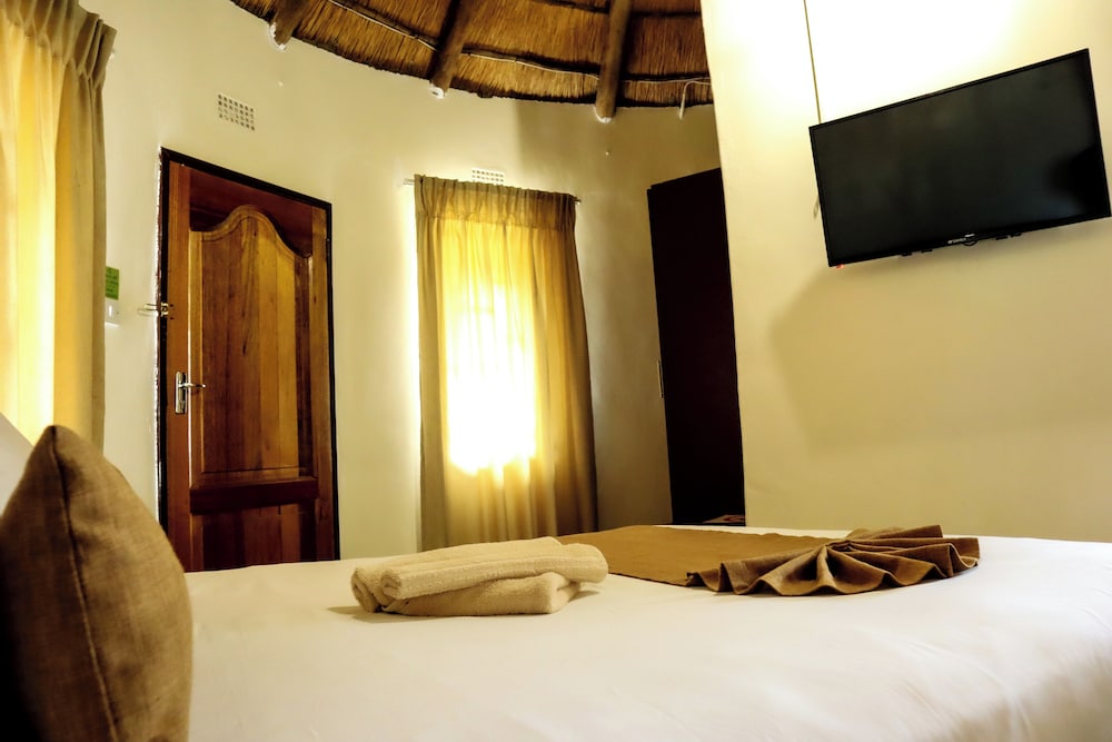 Nkanga Hotel 6/43