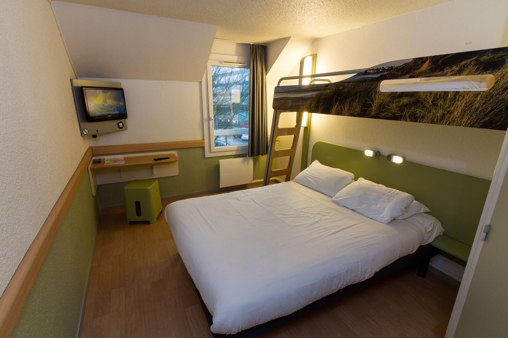 Room, Triple, Multiple Beds