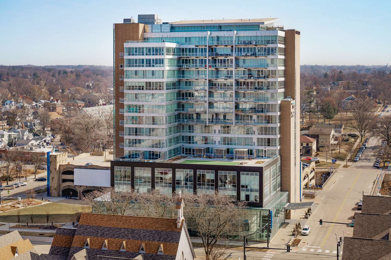 Hotel Chauncey Iowa City, Tapestry Collection by Hilton 1/12