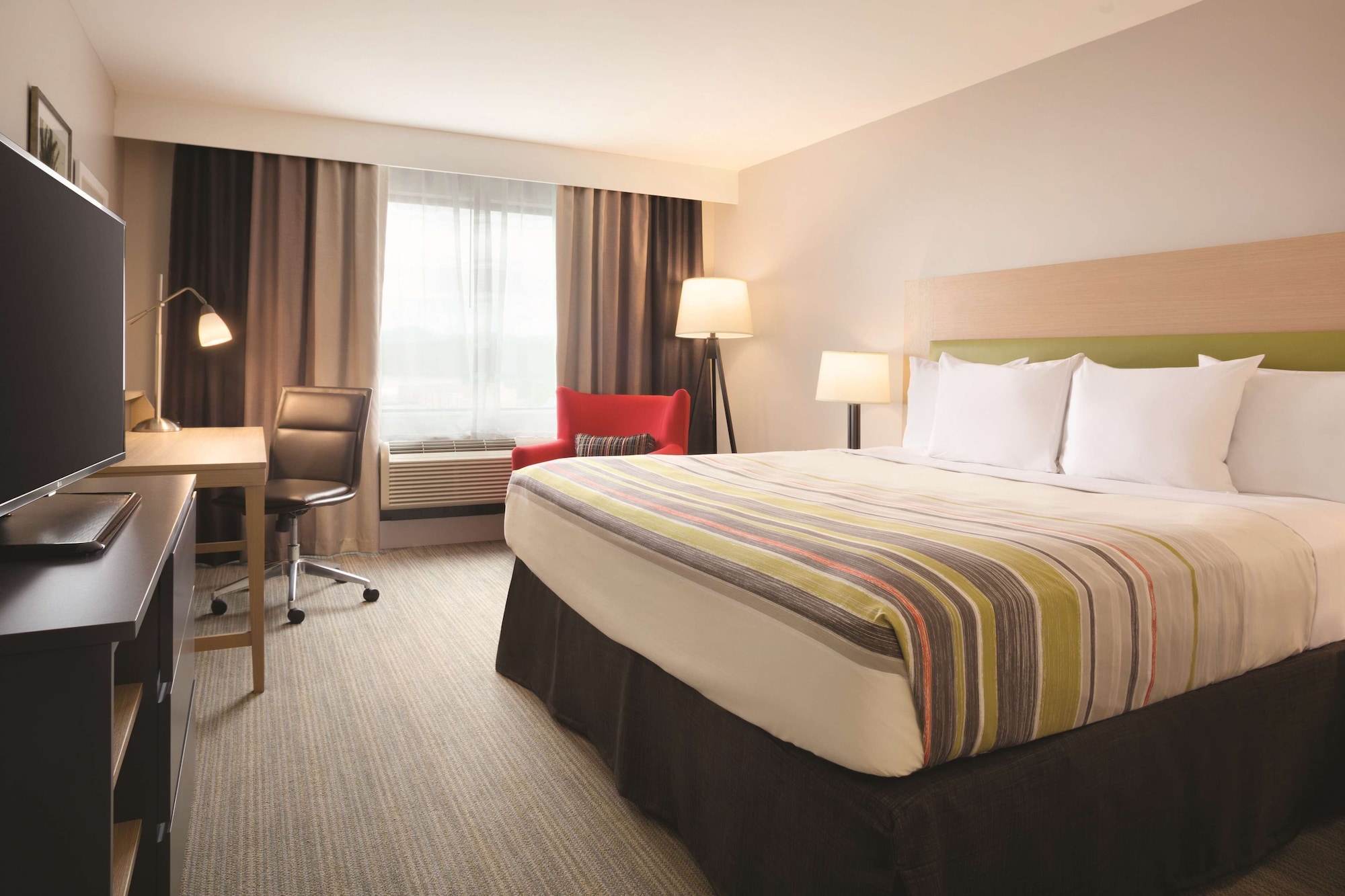 ROOM, KING BED