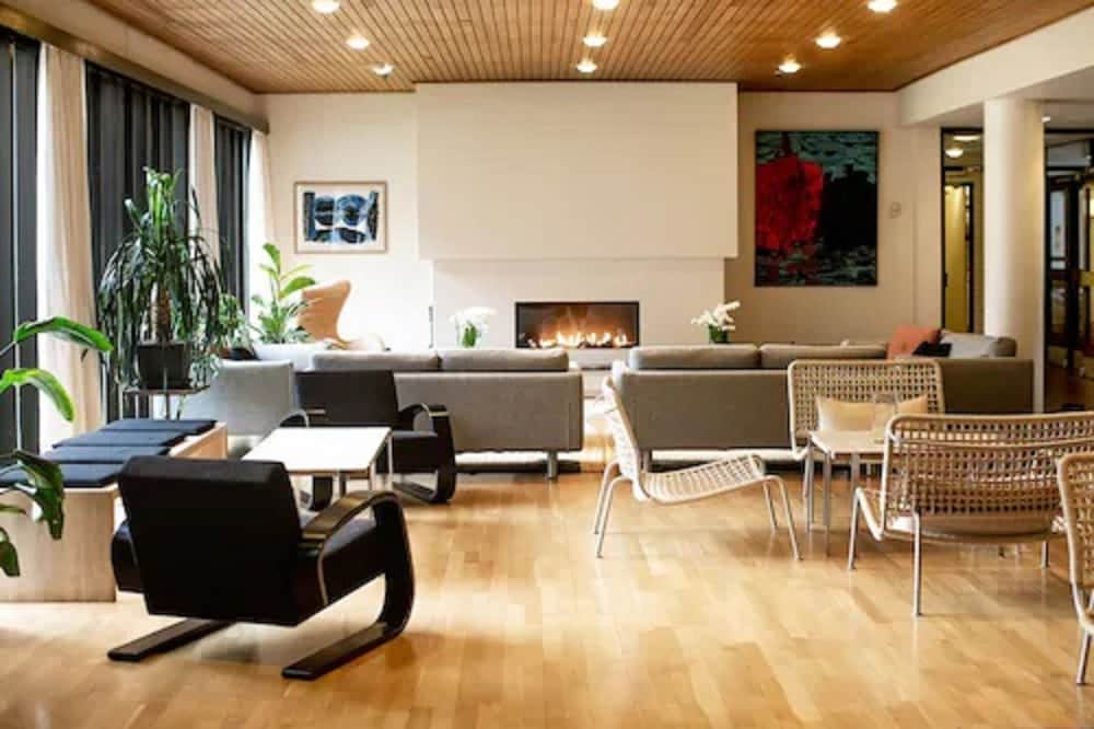 Lindstrom Hotel 33/46